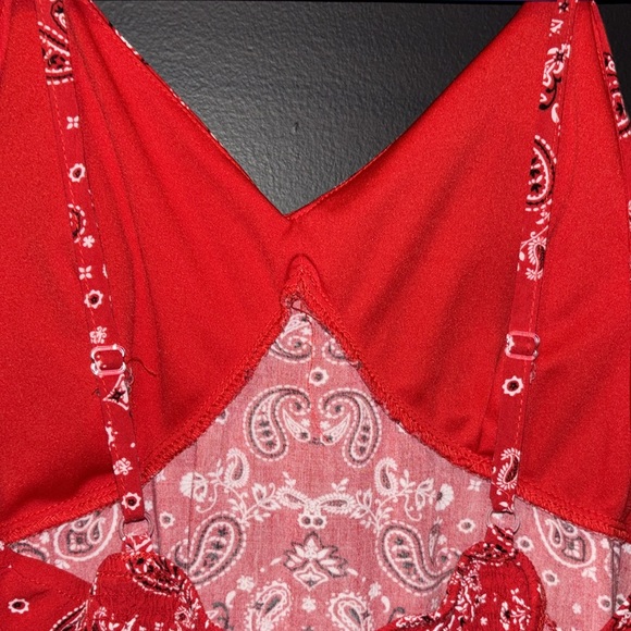 Women’s XXXL (21) red bandanna print tank top - Picture 5 of 6